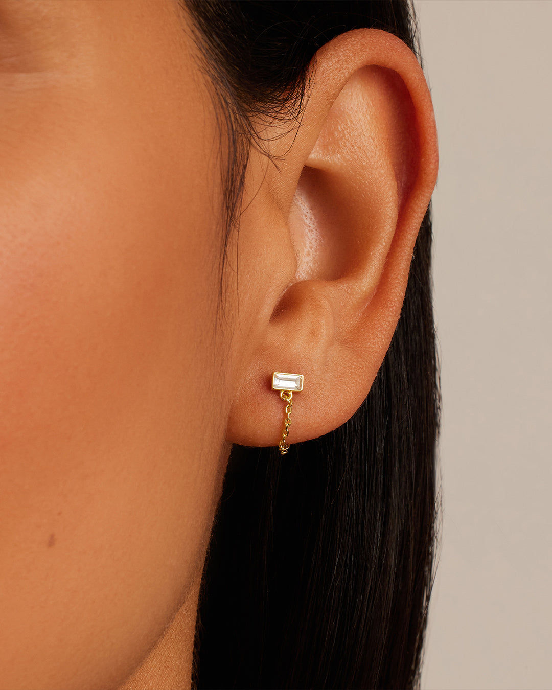 Alternative view of Desi Chain Huggies