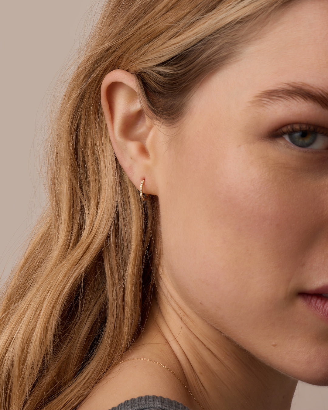 Diamond Pavé Single Huggie - Image 3