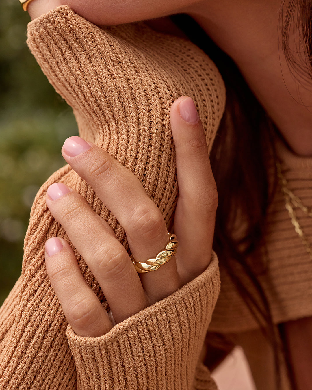 Alternative view of Crew Helium Ring