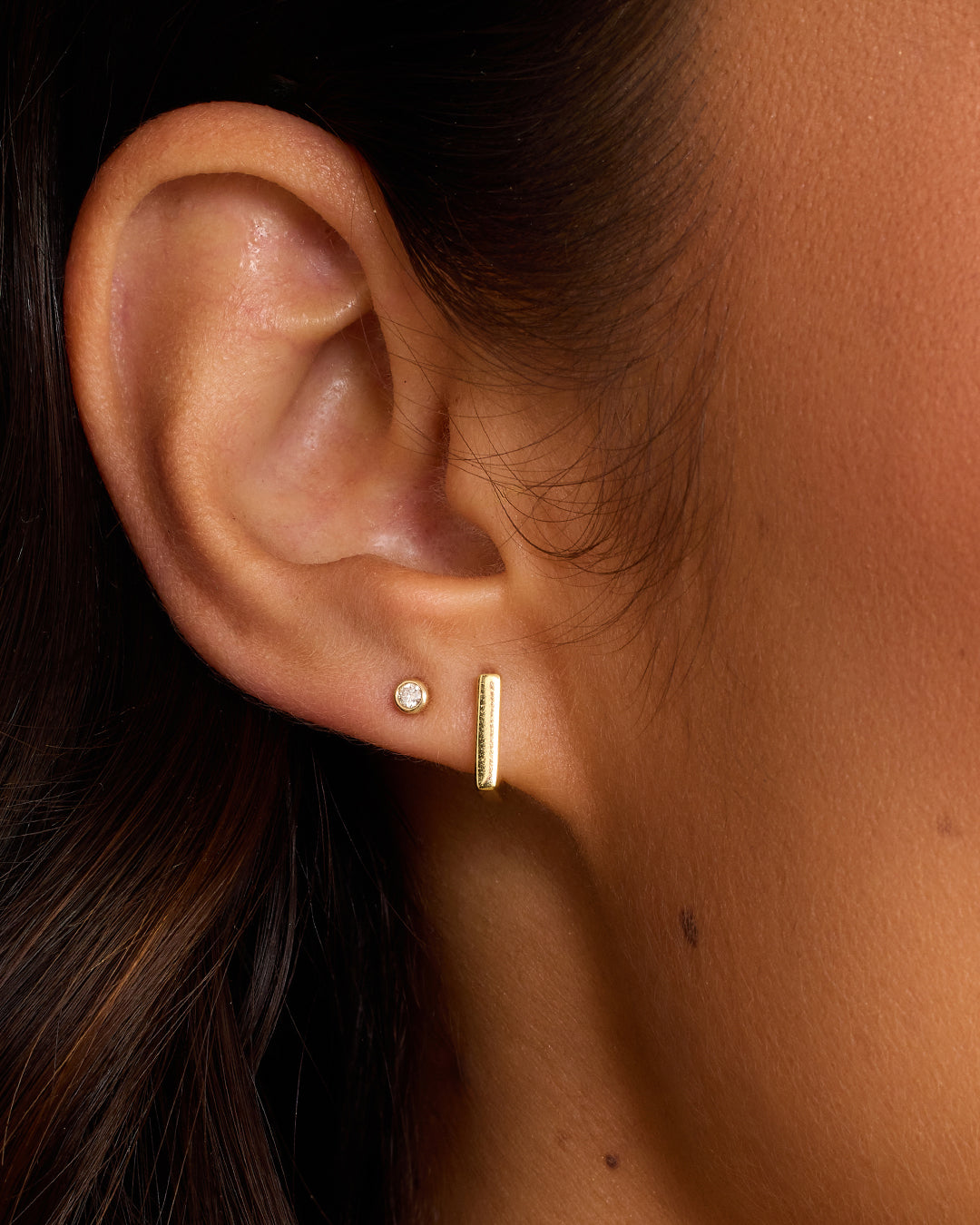 Alternative view of Harper Single Huggie