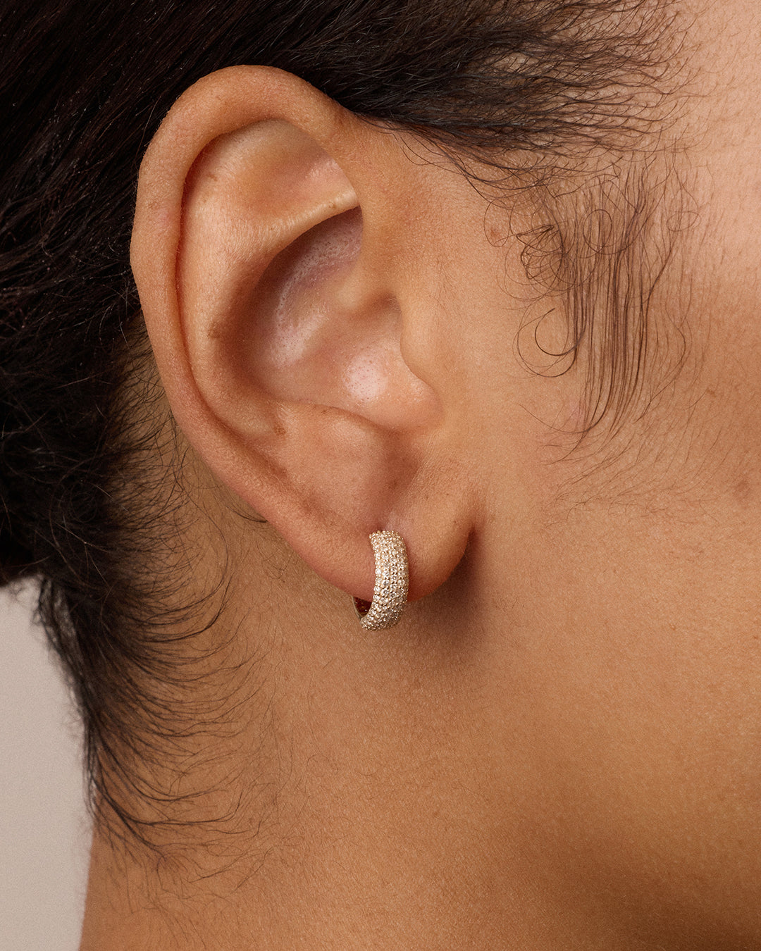 Alternative view of Diamond Paseo Statement Huggies