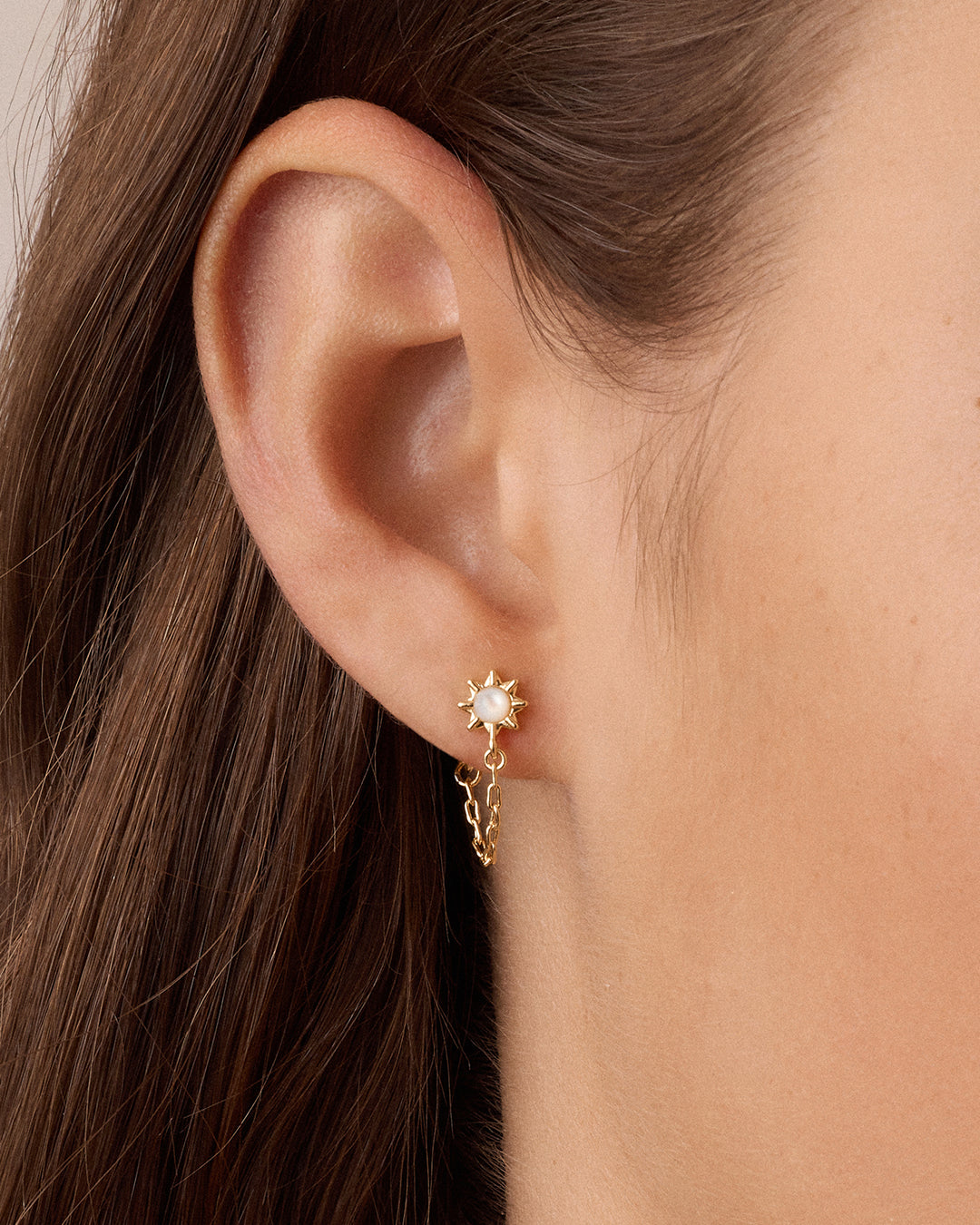 Alternative view of Sun Chain Huggies