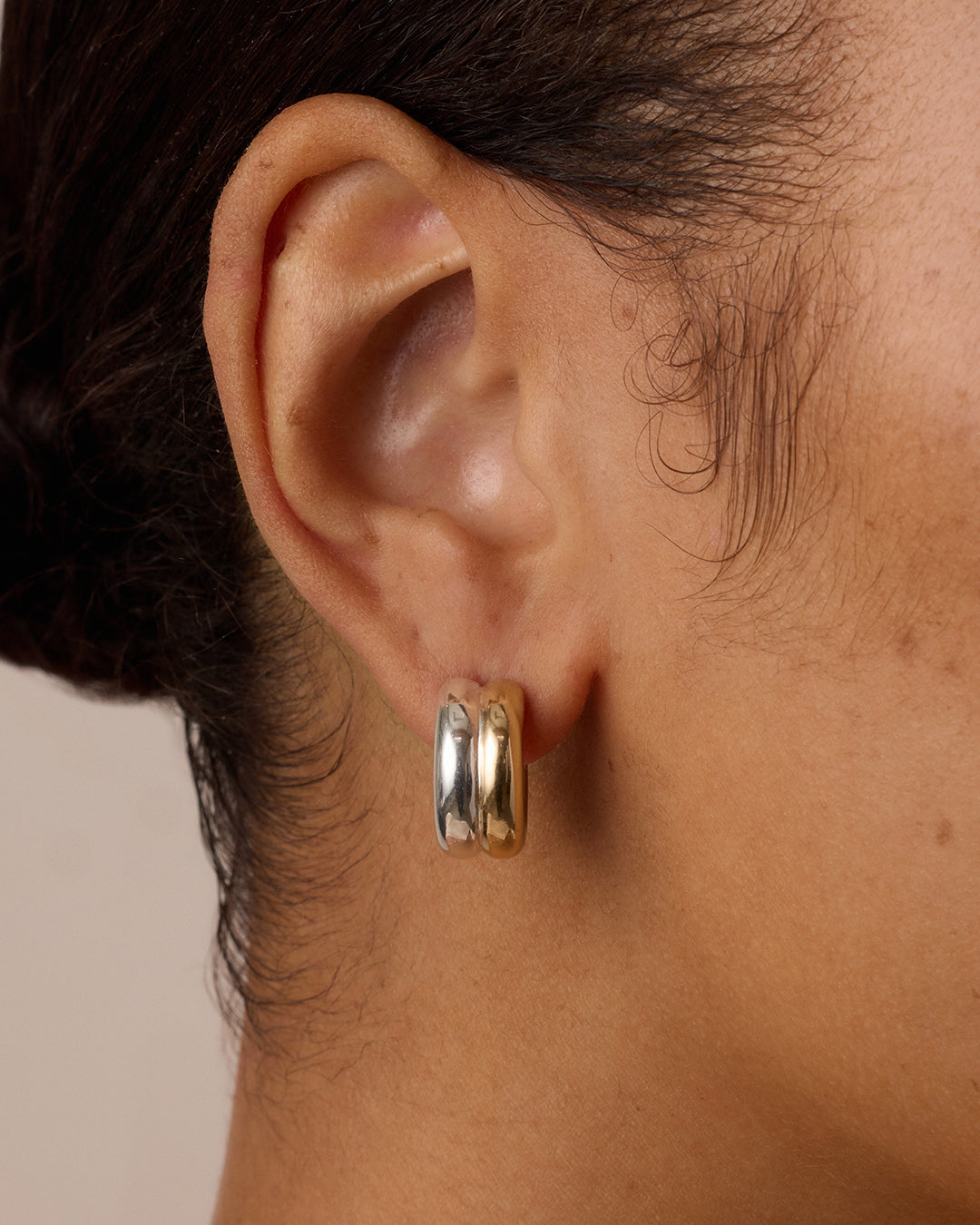 Alternative view of Lou Mixed Stacked Huggies