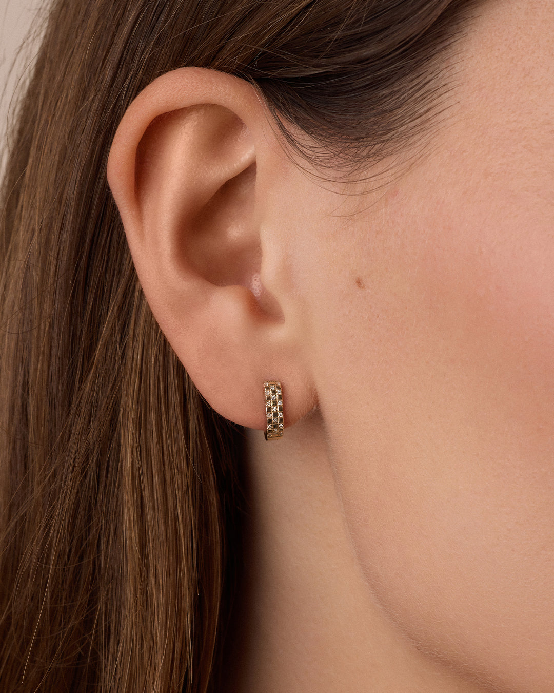 Alternative view of Diamond Checkered Mini Single Huggie