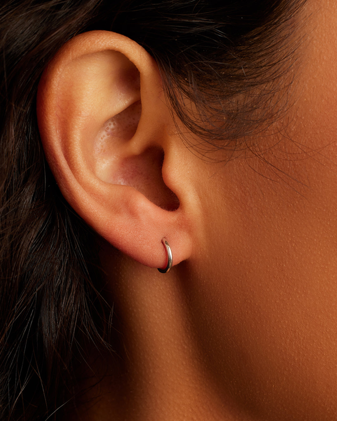 Alternative view of 14k White Gold Classic Single Huggie